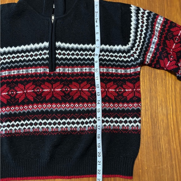 Carolyn Taylor Holiday Black and Red Patterned Zip-Up Sweater - Large - Picture 12 of 15